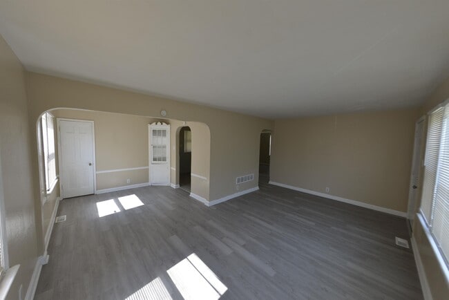Building Photo - 6317 Abbott Dr