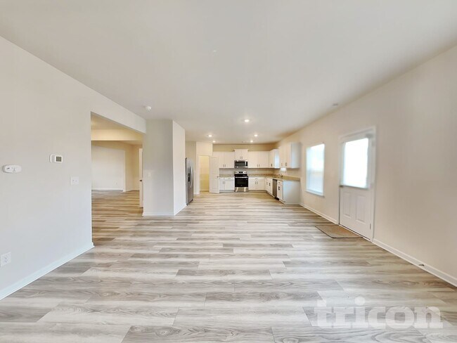 Building Photo - 244 Oliver Dr