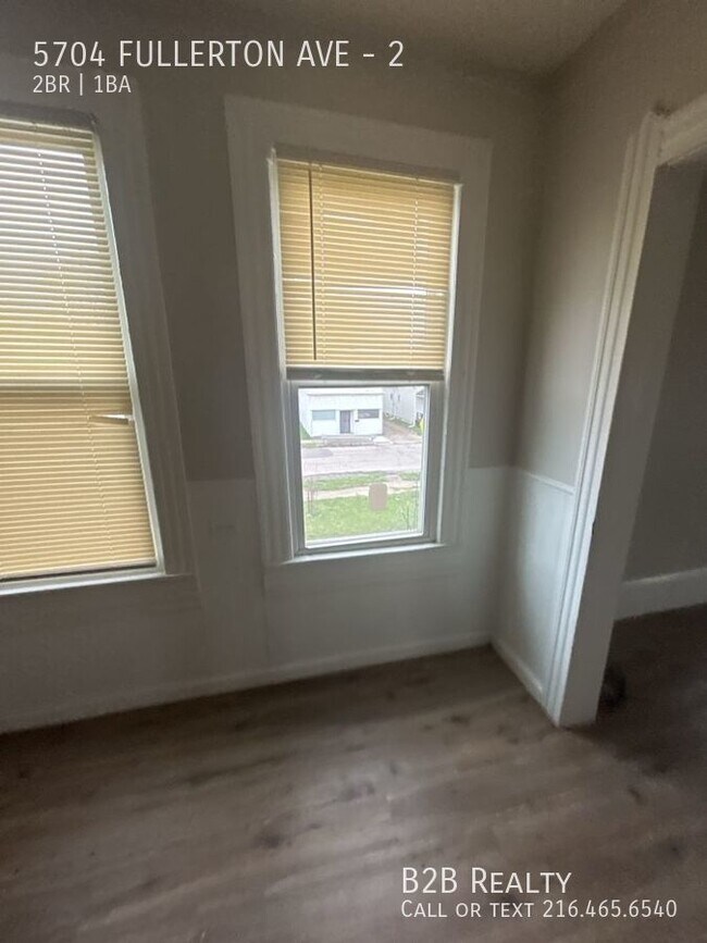 Building Photo - "Discover Your Perfect Sanctuary: Spacious...