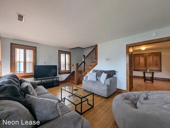 Building Photo - 3 br, 1 bath House - 1024 South Bradford S...