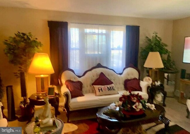 Foto del edificio - 7631 Algon Ave