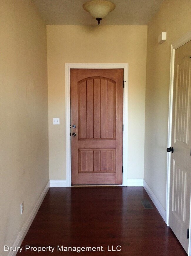 Foto del edificio - 3 br, 2 bath House - 2013 N Cedarwood Ct