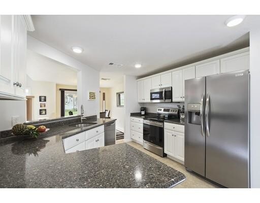 Building Photo - 588 White Cliff Dr