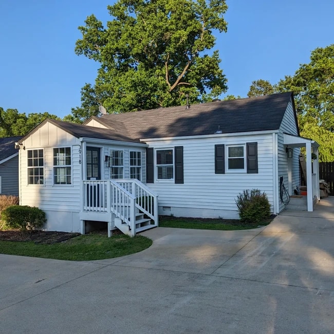 Building Photo - 3918 Baxter Ave