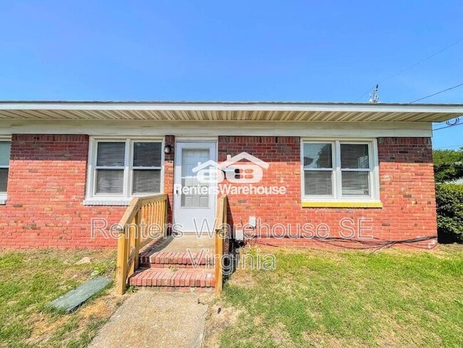 Building Photo - 1375 W Ocean View Ave