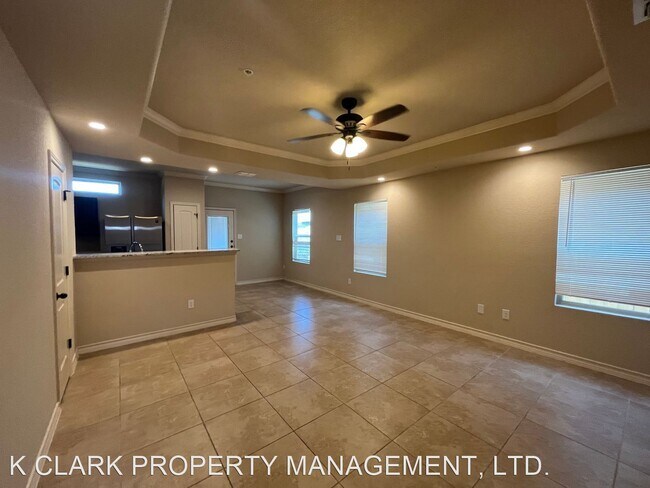 Foto del edificio - 3 br, 2.5 bath House - 6407 MARCEL WAY #104
