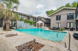 Building Photo - 7809 Meadow Park Dr
