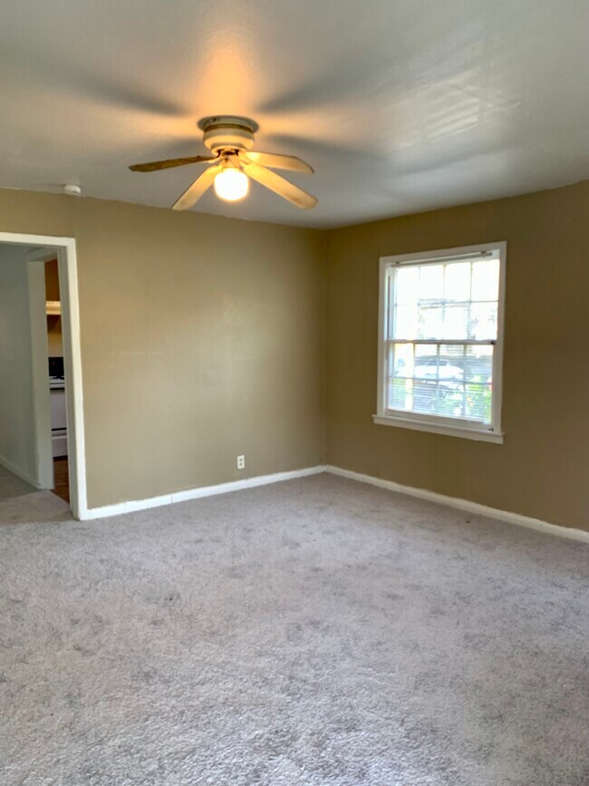Foto del edificio - 5638 Finch St