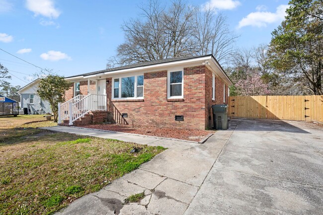 Building Photo - Single family home in Boulder Bluff