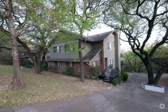 Building Photo - 1922 Holly Hill Dr