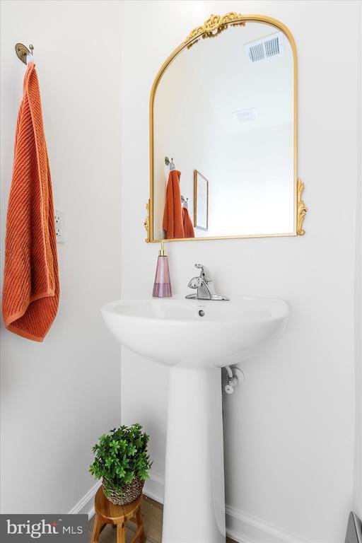 Foto del edificio - 18 Needle Ct