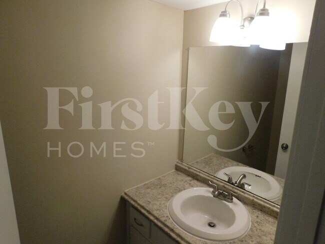 Foto del edificio - 212 Trickum Hills Ln