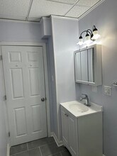 Building Photo - 100 Day St