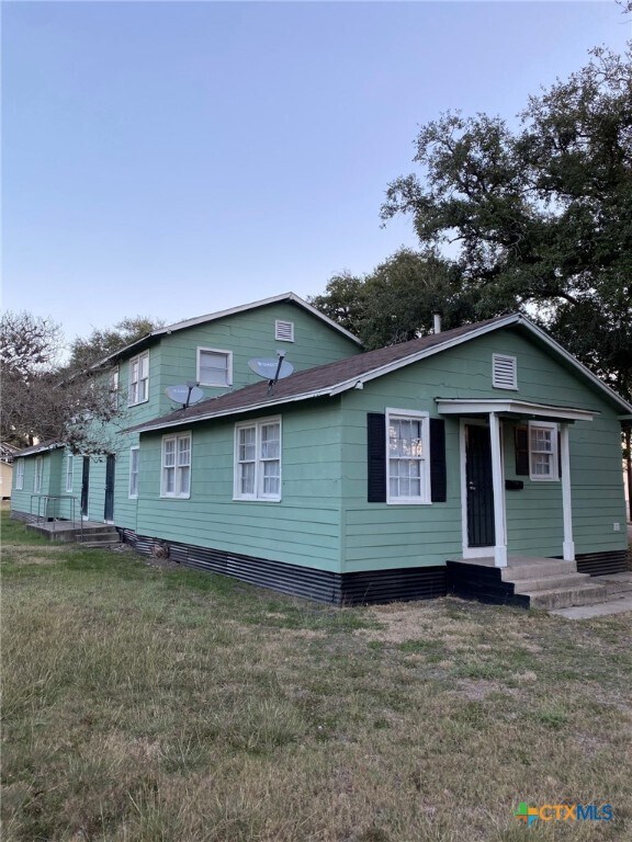 2303 N Louis St, Victoria, TX 77901 Townhome Rentals in Victoria TX