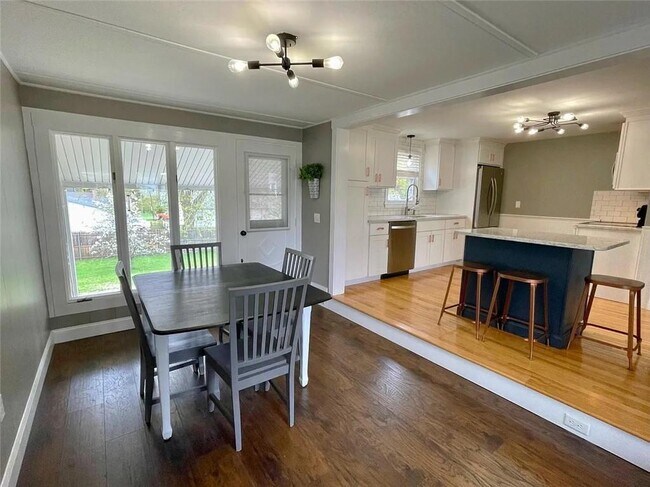 Building Photo - 30 Althea Dr