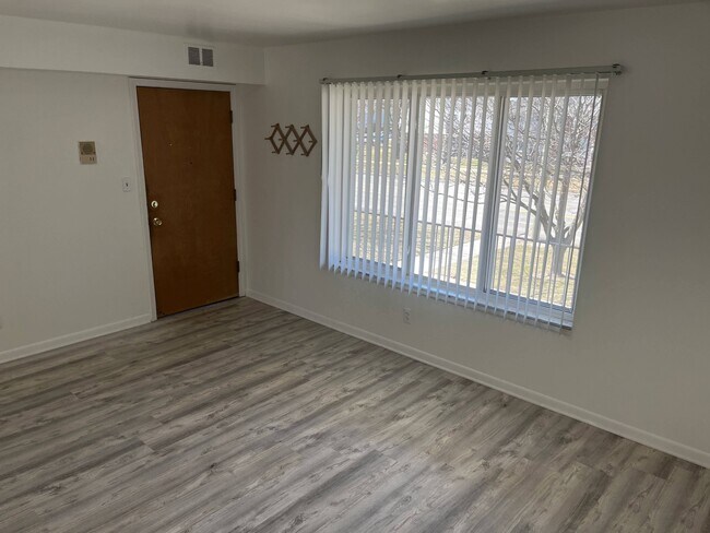 Foto del edificio - 31914 Harper Ave