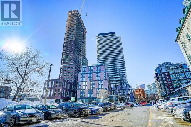 Building Photo - 35 Parliament St