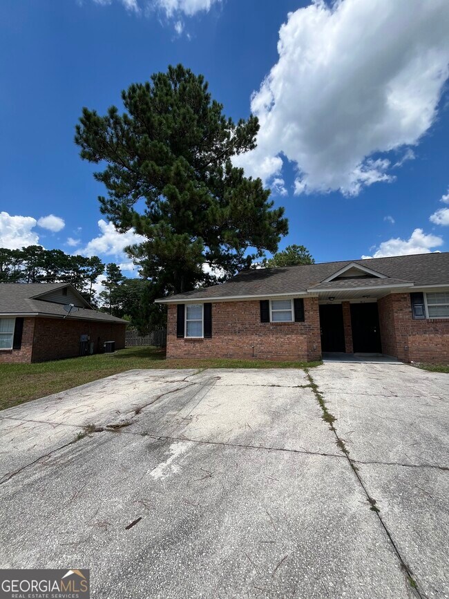 Foto del edificio - 409 Baltic Ct