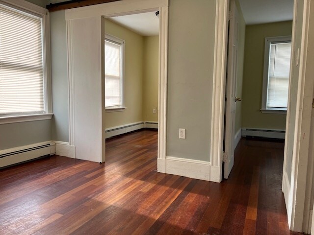 L-room - 118 Linden Ave
