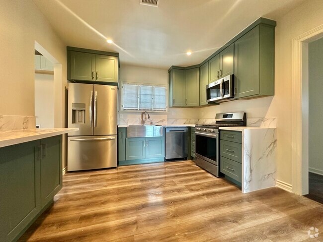 Building Photo - 211 Corona Ave