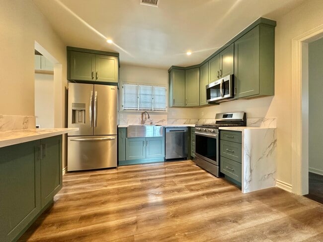 Building Photo - 211 Corona Ave