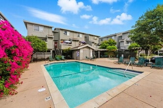 Building Photo - 6944 Chantel Ct