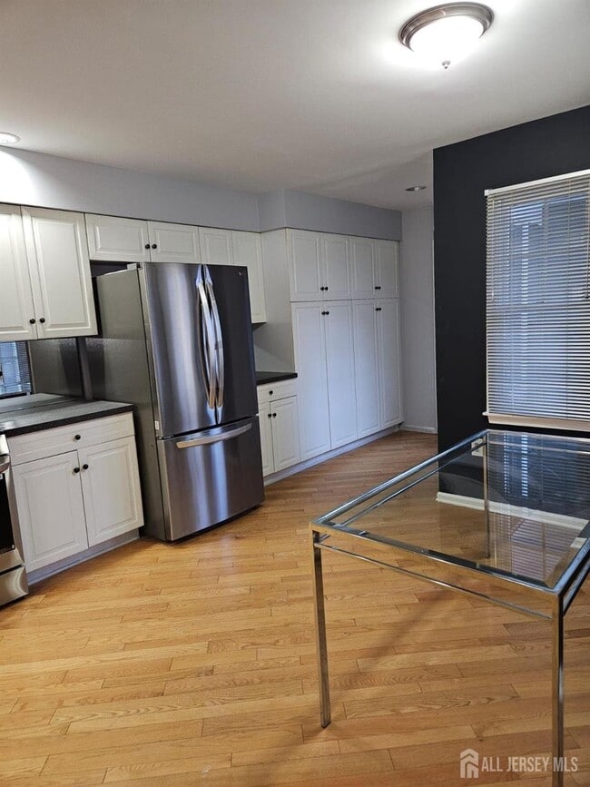 Building Photo - 45 Coriander Dr