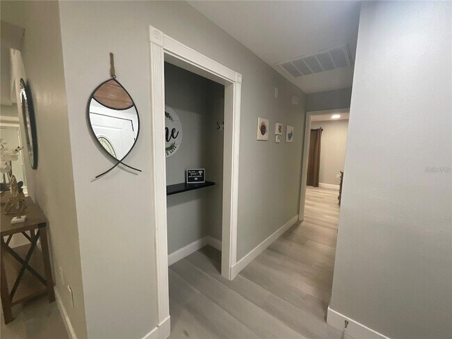 Foto del edificio - 3424 Willow Wisp Dr S