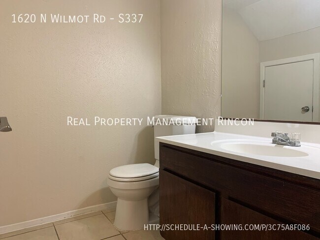 Foto del edificio - 1620 N Wilmot Rd