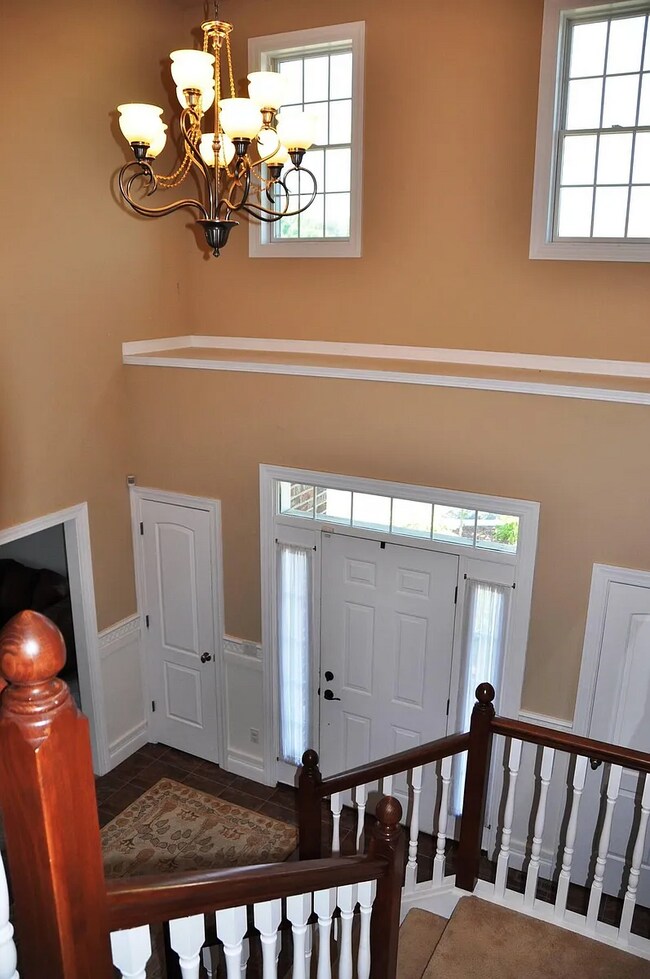 Foto del edificio - 4627 Sunburst Dr