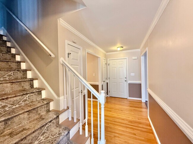 Foto del edificio - Charming 3BD, 2.5BA Willow Spring Home on a Corner Lot with a 2-Car Garage and a Large Fenced Bac...