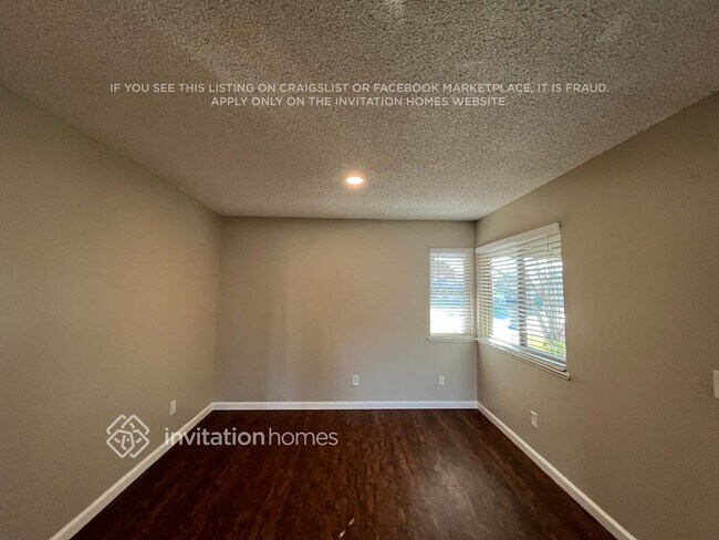 Building Photo - 1036 Breton Dr