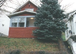 Primary Photo - 3 Bed/1 Bath Home located close to Sunnysi...