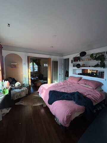 Bedroom with king size bed and original built ins, no need for a dresser bureau - 3606 Bellevue Ave
