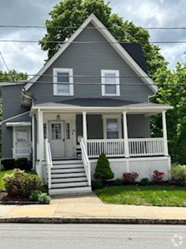 Building Photo - 125 Montvale Ave