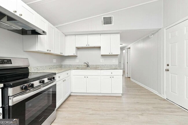 Building Photo - 508 Landers St