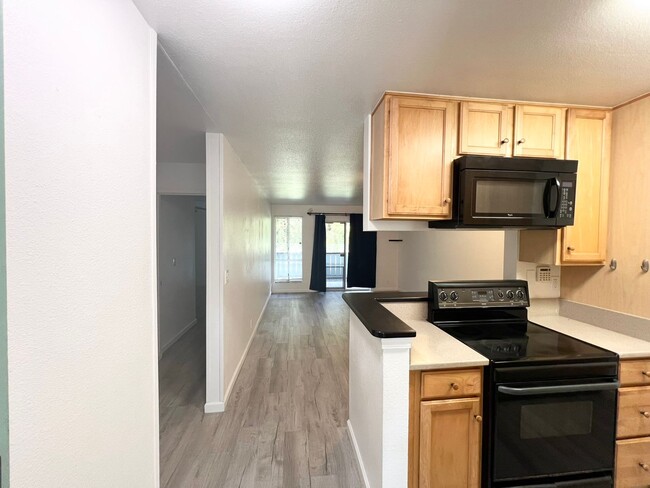 Building Photo - 2br/2ba/2pkg in Mililani Tech Park | Water...