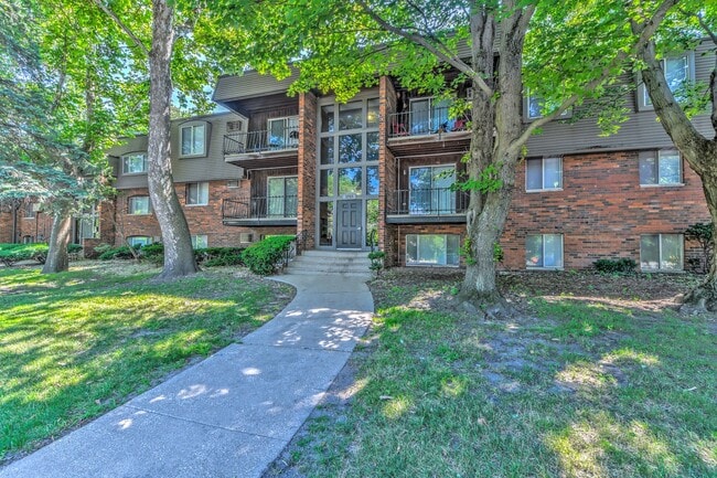 Building Photo - Park West