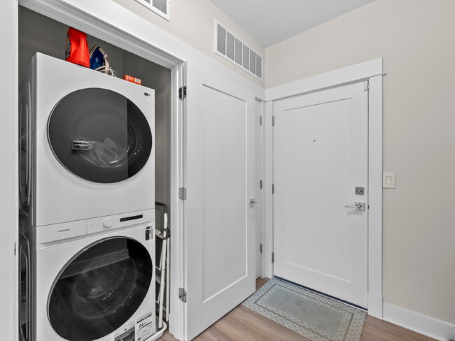 Photo - Stylish Townhome in Sought-After Ashburn L...