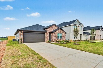 Building Photo - 3930 Langridge Dr