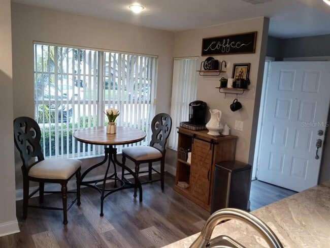 Building Photo - 1223 Barefoot Bay Dr
