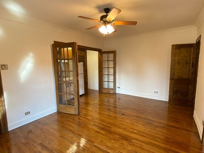 Interior Photo - 2339 N. Geneva