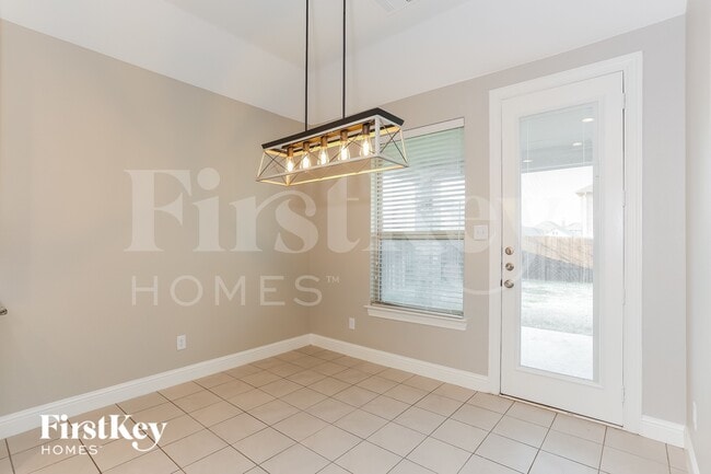 Building Photo - 541 Hay Meadow Dr