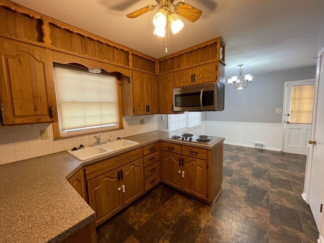 Foto del edificio - 3 Bedroom, 2.5 Bathroom Home in Independence