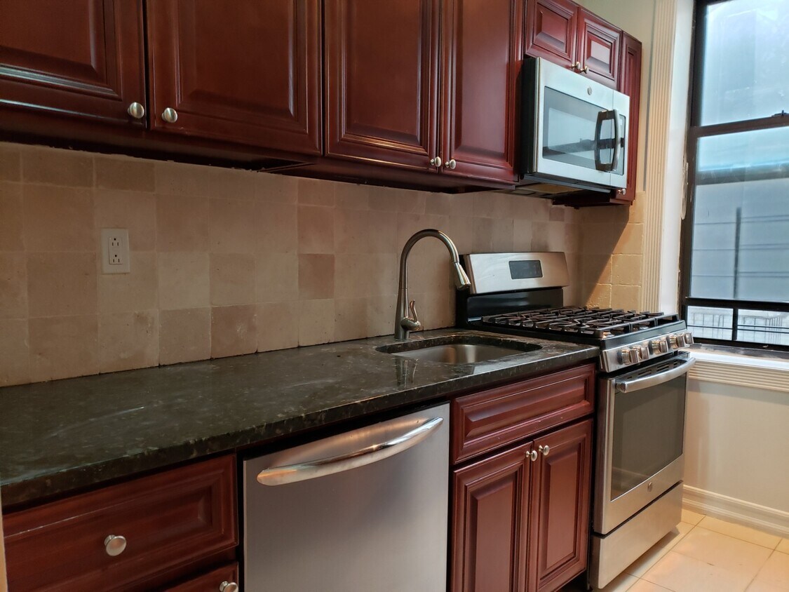 Foto principal - 150 Brighton 15th Street