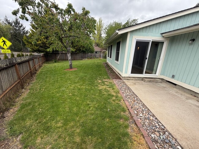 Foto del edificio - (969) Lance Way - 3 Bedroom / 2 Bath Home