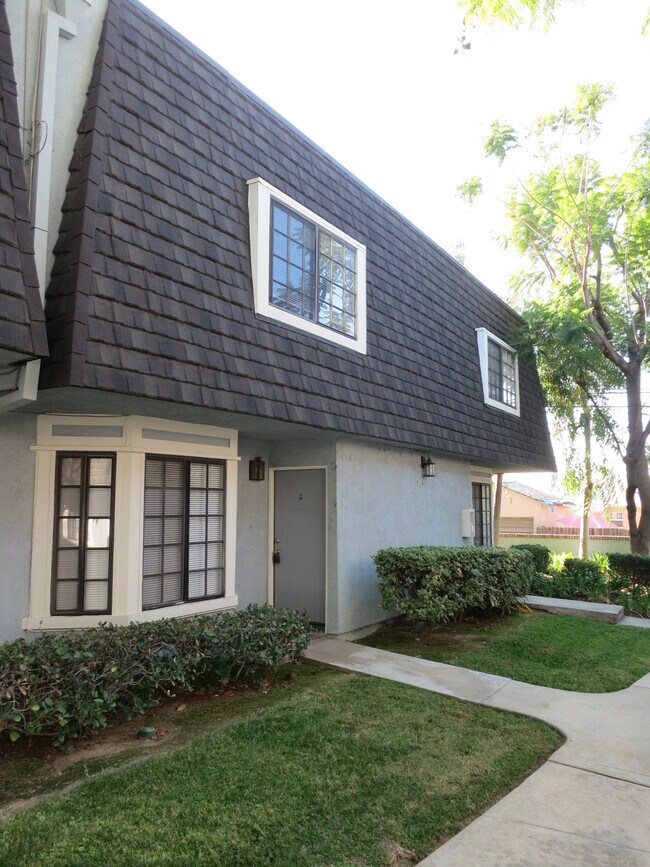 Foto del edificio - 2620 Huntington Dr