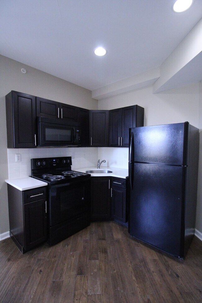 Foto del edificio - 4400 Lancaster Ave