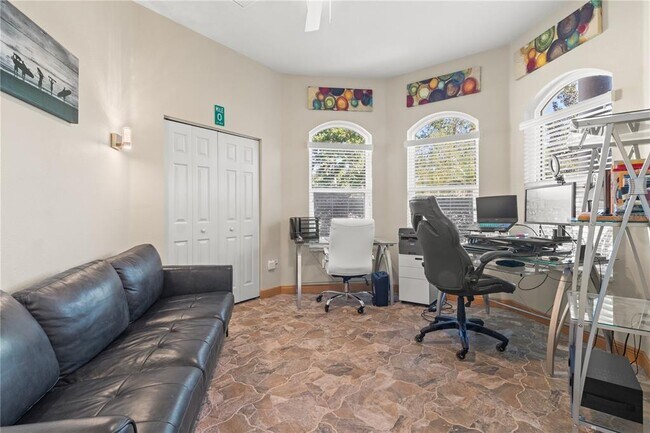 Building Photo - 10206 Shooting Star Ct