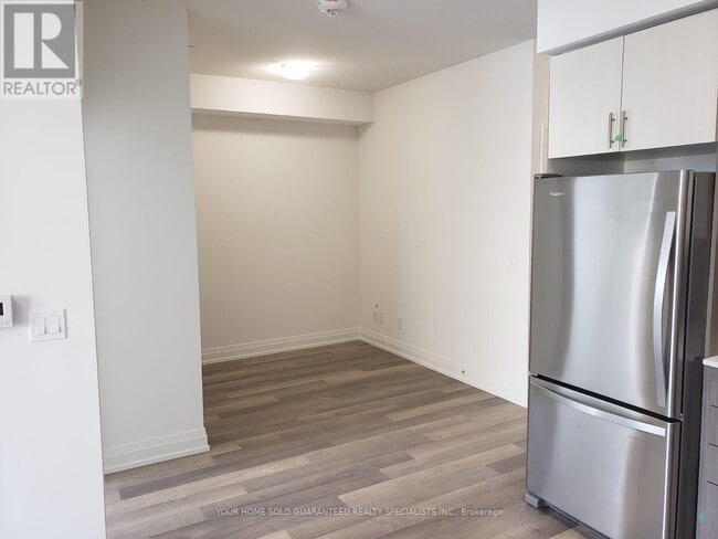 Photo du bâtiment - 3121 Sheppard Ave E